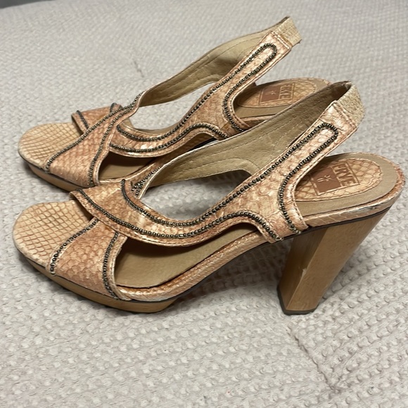 FRYE GERRY METAL BEADS SLINGBACK HEEL - Picture 3 of 7